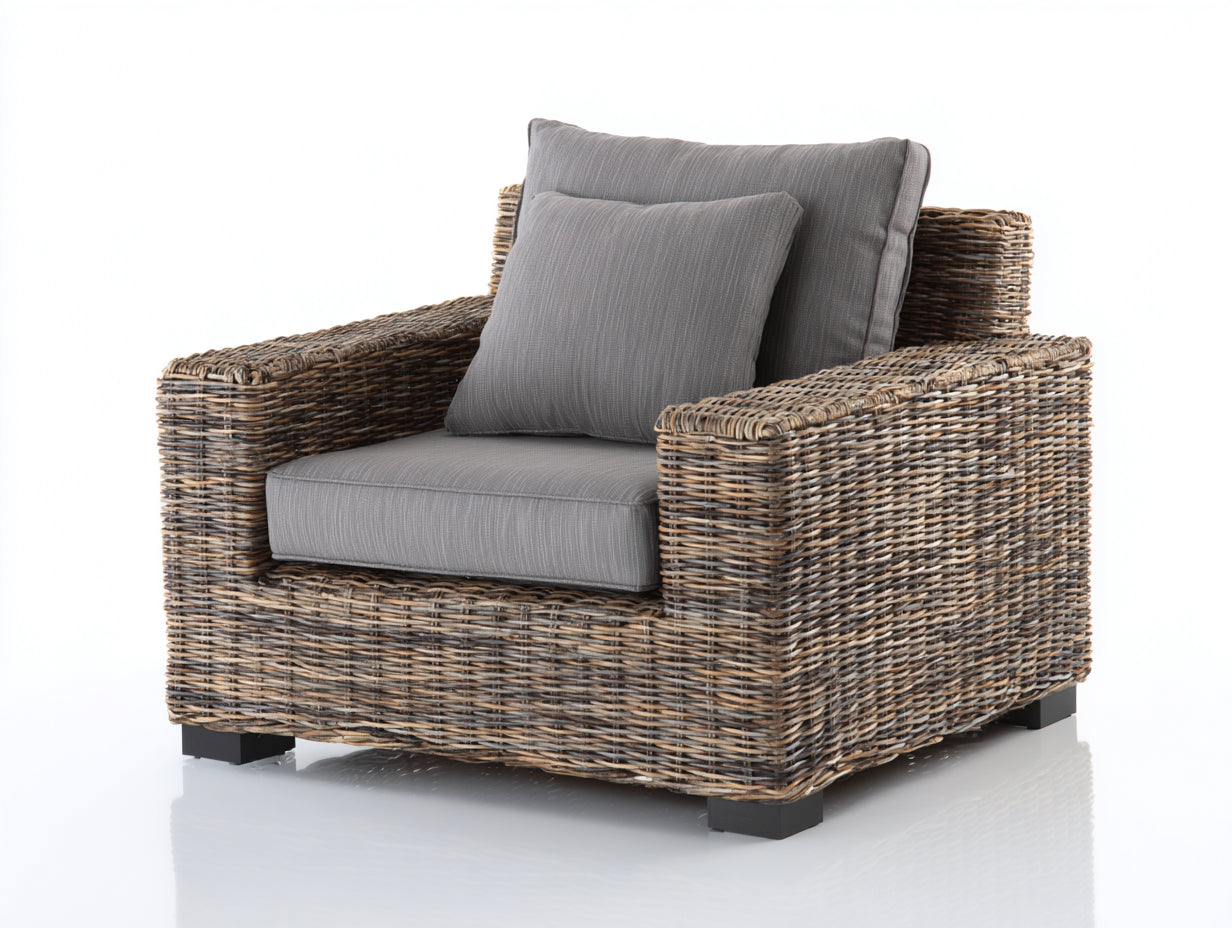 Sillon de ratan natural tejido grueso 85x85x78 cm con cojines gris estilo moderno para jardin y salon
